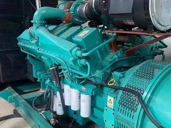 宣城更换100kW柴油发电机组机油时，需要注意哪些事项？